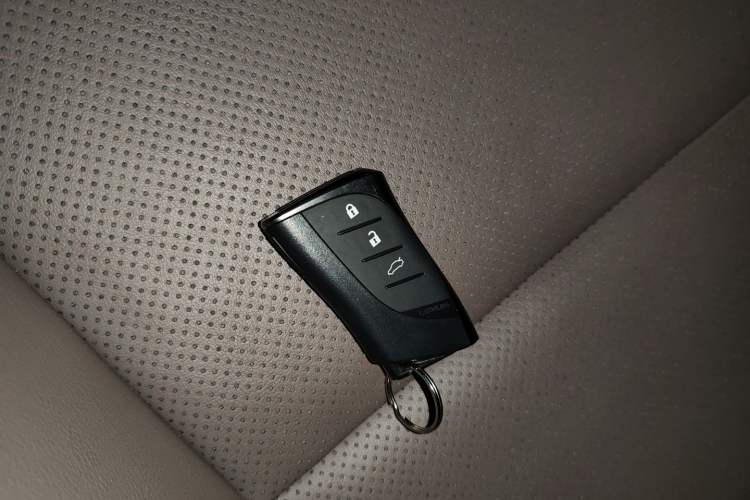 Used Lexus ES 2024 200 Premium Edition