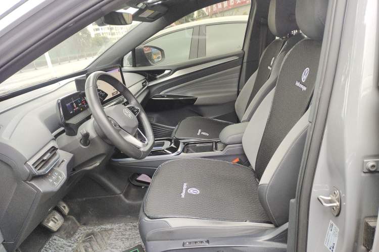 Used Volkswagen ID.4 CROZZ 2021 Long-Range Lite PRO Two-Wheel Drive Version
