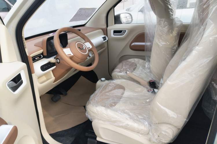 Used Wuling Hongguang MINIEV 2024 3rd Generation 215km Youth Edition
