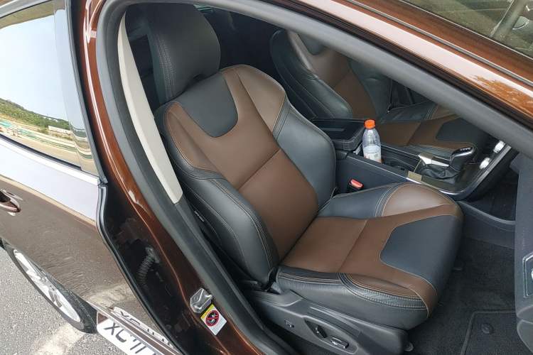 Used Volvo XC60 2016 T5 AWD Zhiyuan Edition
