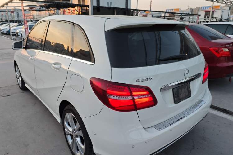 Used Mercedes-Benz B-Class 2015 B 200 Fashion Model
