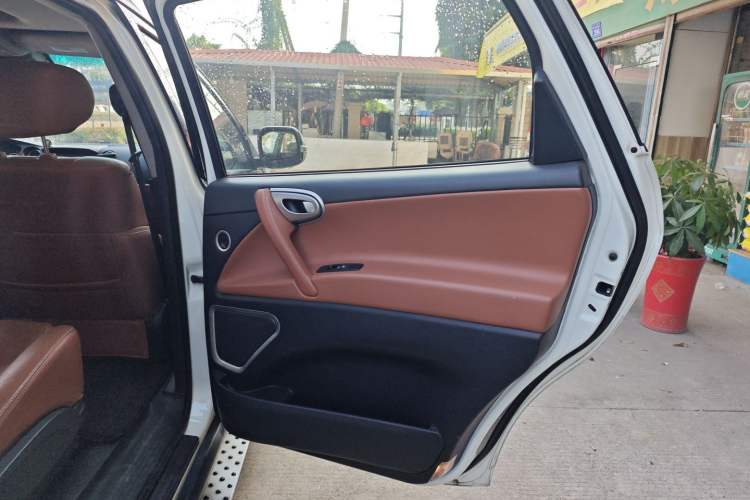 Used Luxgen Great 7 SUV 2011 2.2T Two-Wheel Drive Smart Version
