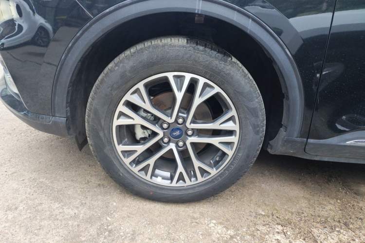 Used Ford Escape 2020 EcoBoost 245 Two-Wheel-Drive Titanium Edition