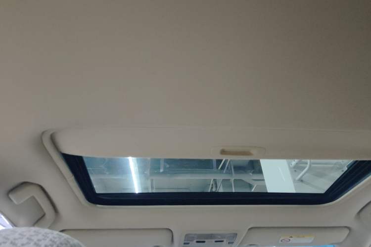 Used Toyota Camry 2015 Dual-Engine 2.5 HG Luxury Navigation Edition
