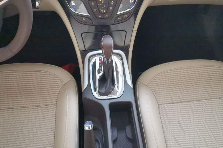 Used Buick Regal 2015 2.0L Leading Fashion Edition
