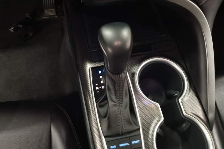 Used Toyota Camry 2021 2.0S FENGSHANG Edition
