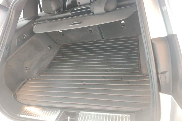 Used Mercedes-Benz EQE SUV 2023 350 4MATIC Pioneer Edition
