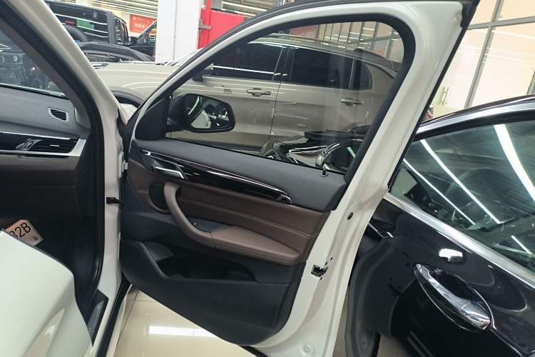 Used BMW X1 2018 sDrive18Li Luxury Model