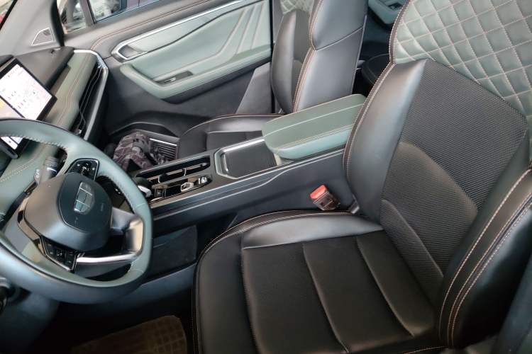 Used Geely Auto Haoyue L 2023 2.0T DCT Prestige Edition
