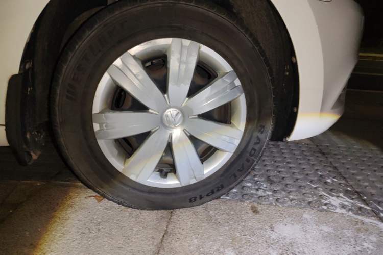 Used Volkswagen Jetta 2015 Zhuihui Edition 1.4L Manual Fashion Model