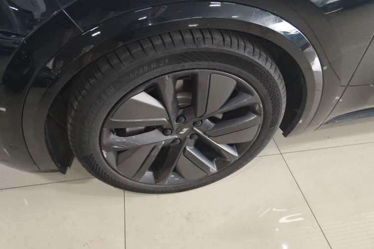 Used Li Auto L9 2023 Pro Model
