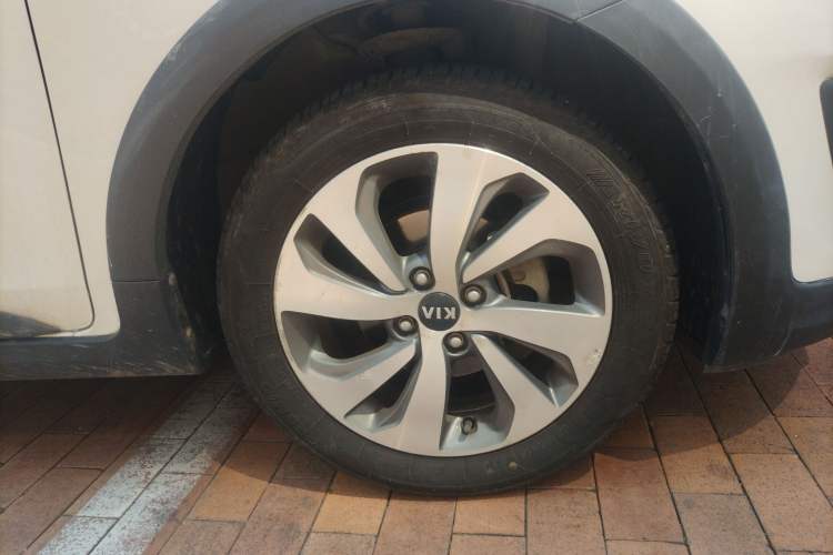 Used Kia KX Cross 2017 1.4L AT GLS
