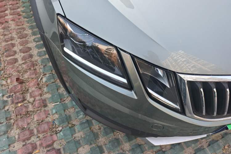 Used Skoda Octavia 2018 Station Wagon TSI280 DSG Flagship Edition
