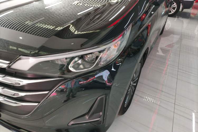 Used GAC Trumpchi M6 2021 270T DCT Luxury Edition (7-seater)
