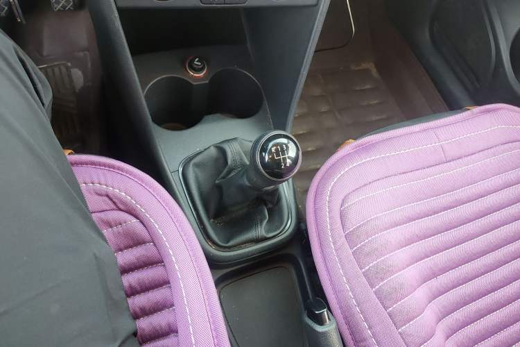 Used Volkswagen Polo 2014 1.4L Manual Fashion Edition
