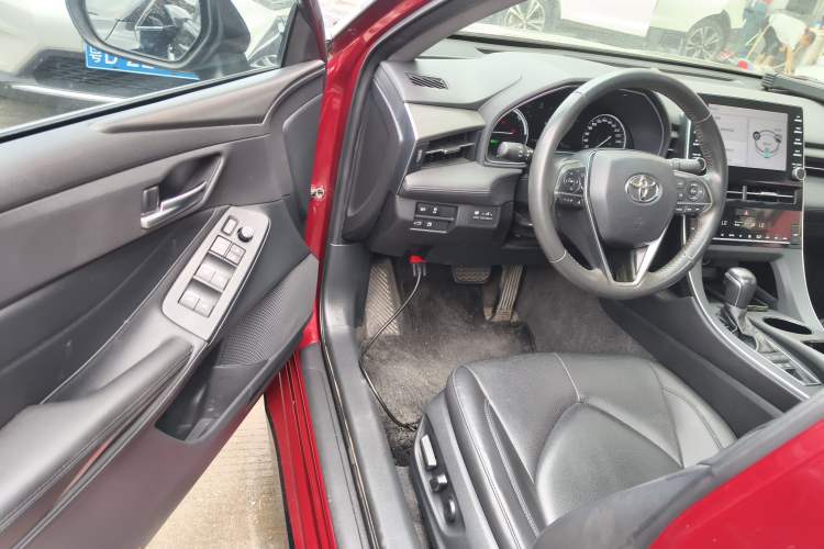 Used Toyota Avalon 2019 Dual-Engine 2.5L Luxury Edition China VI Standard
