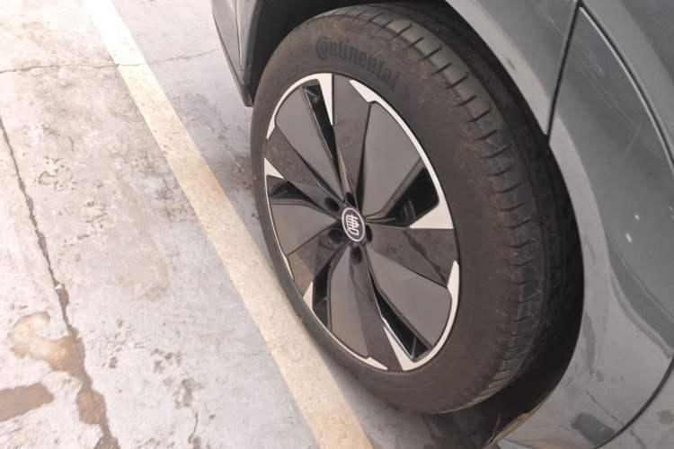 Used BYD Tang L 2025 DM 175KM Drone Player Edition