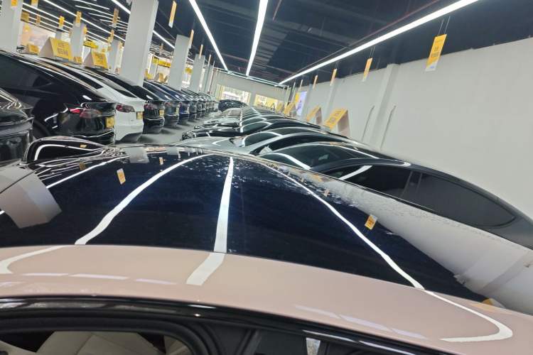 Used  YU7 2025 Ultra-Long Range High-Performance All-Wheel-Drive Max Edition