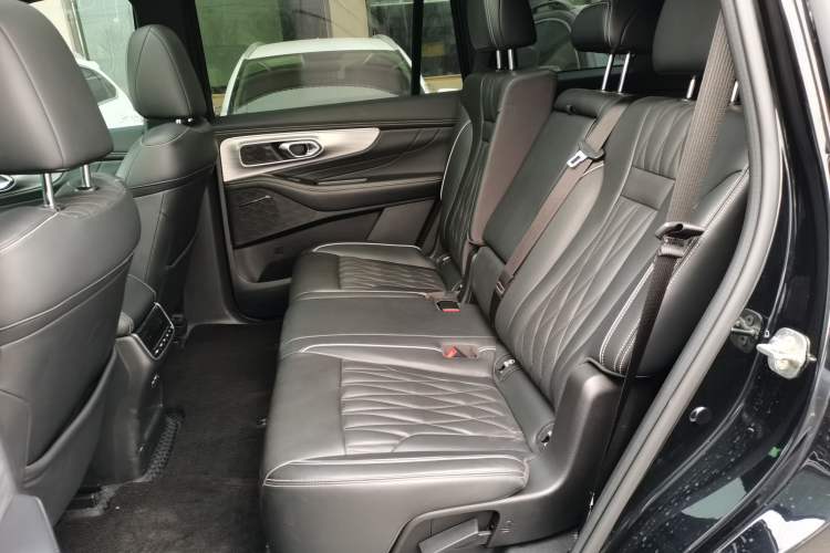 Used GAC Trumpchi GS8 2024 Linghang Series 2.0 TGDI Two-Wheel Drive Luxury Smart Connectivity Version