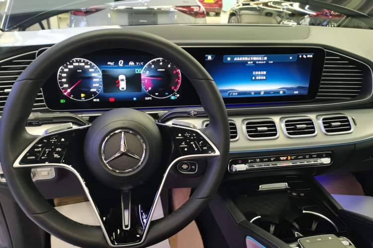 Used Mercedes-Benz GLE Coupe 2024 GLE 350 4MATIC Coupe SUV Fashion Model