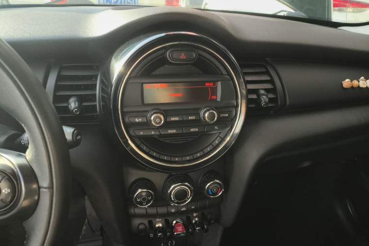 Used  MINI 2016 1.2T ONE Pioneer Edition
