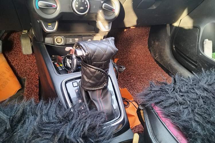 Used Kia KX Cross 2017 1.4L AT GLS