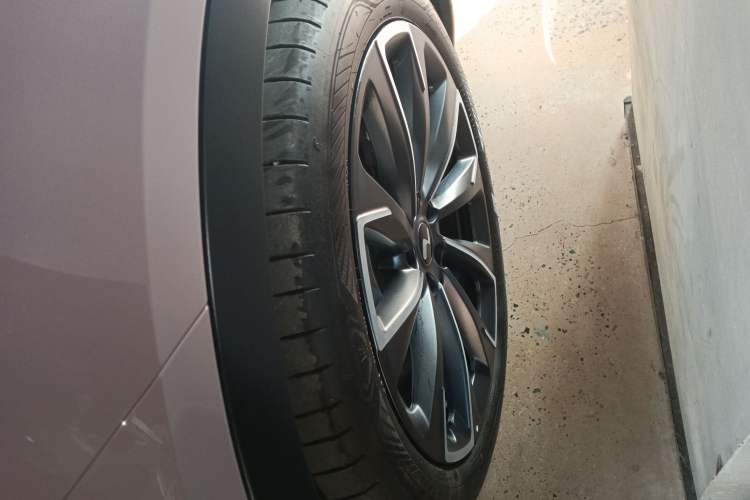 Used ONVO L60 2024 60 kWh Rear-Drive Version
