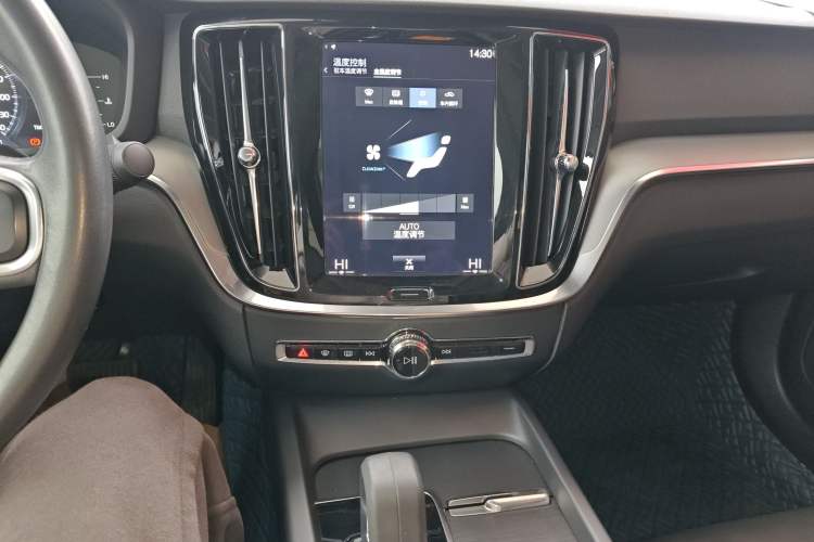 Used Volvo S60 2022 B4 Zhiyi Luxury Edition
