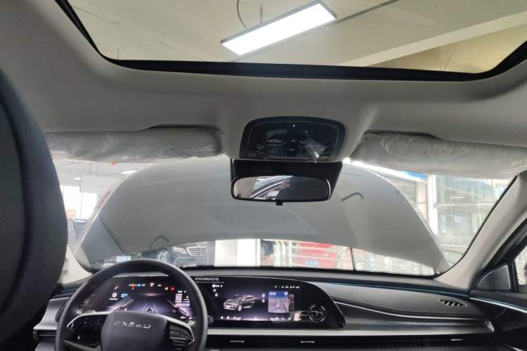 Used  Lingyun 2025 300T Two-Wheel Drive Starry Edition
