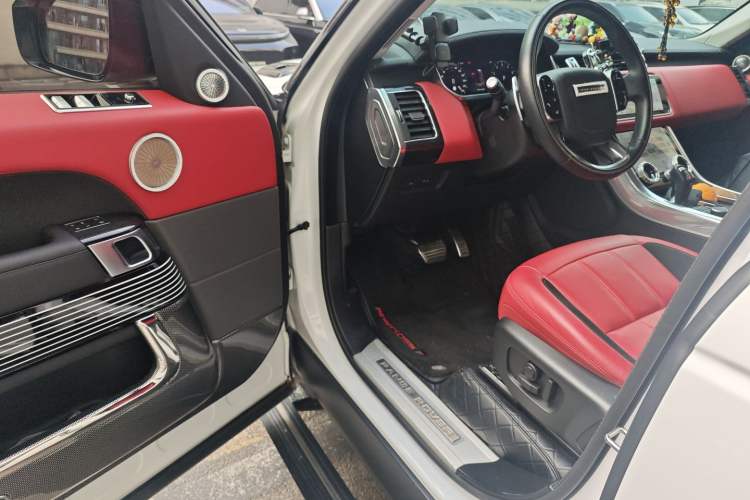 Used Land Rover Range Rover Sport 2022 3.0 L6 YAO Black Edition
