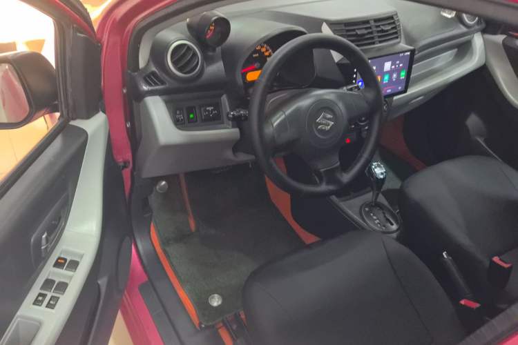 Used Suzuki Alto 2013 1.0L Automatic Luxury Model
