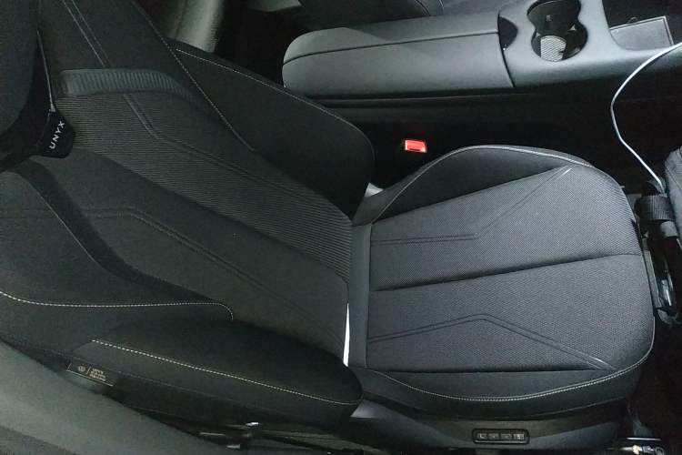 Used Volkswagen ID.UNYX 2024 Pro Long-Range Version
