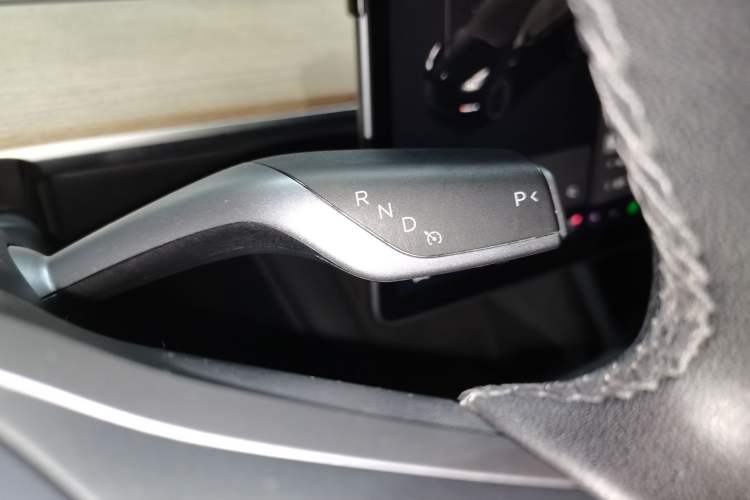 Used Tesla Model Y 2021 Standard Range Rear-Wheel Drive Version
