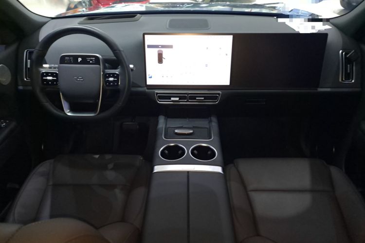 Used Li Auto L8 2023 Air model
