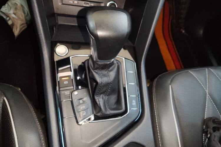 Used Volkswagen Tiguan L 2022 330TSI Automatic Two-Wheel Drive Smart Edition
