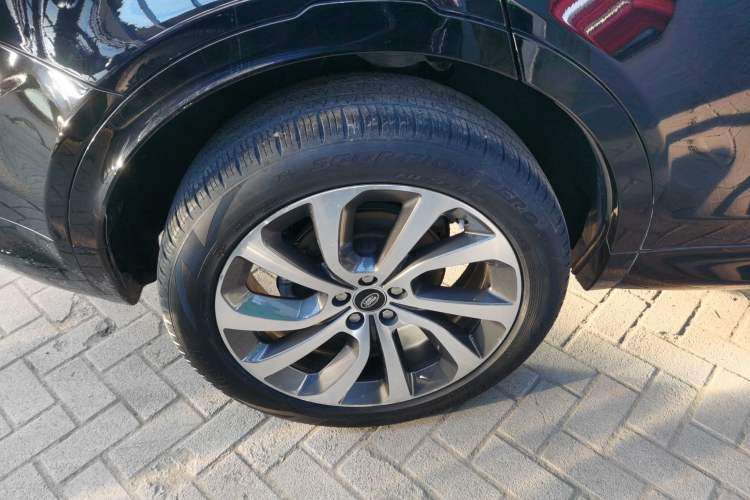 Used Land Rover Discovery Sport 2020 249 PS R-Dynamic Performance Edition
