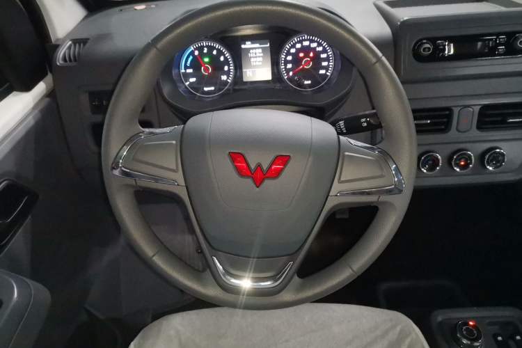 Used Wuling Yangguang 
