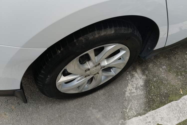 Used Buick Velite 6 2023 430km Range Commuter Version