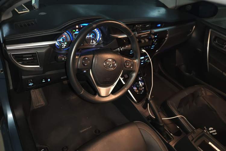 Used Toyota Corolla 2016 Dual-Engine 1.8L E-CVT Elite Edition