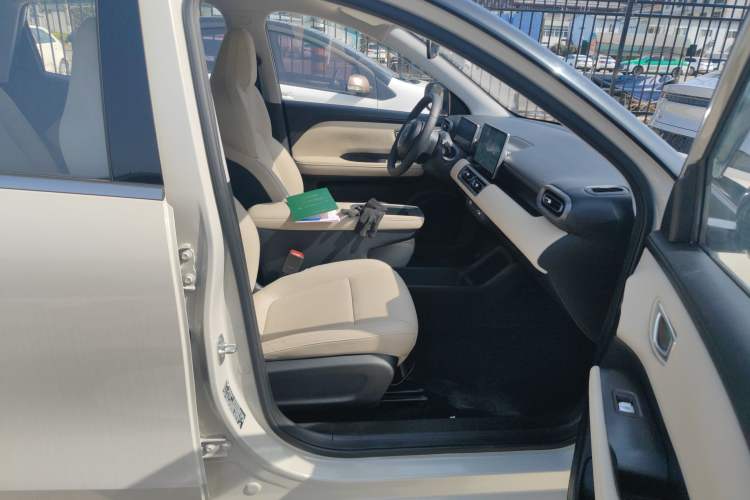 Used Wuling Bingo PLUS 2024 330 km Range Five-Seater Version