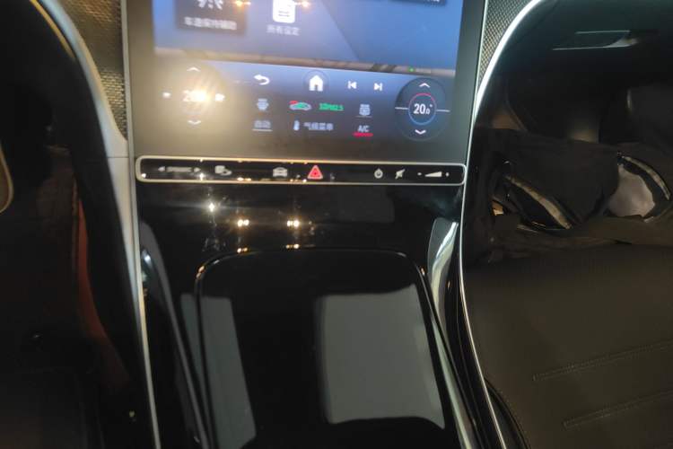 Used Mercedes-Benz C-Class 2024 Second Facelift C 260 L Sport Edition
