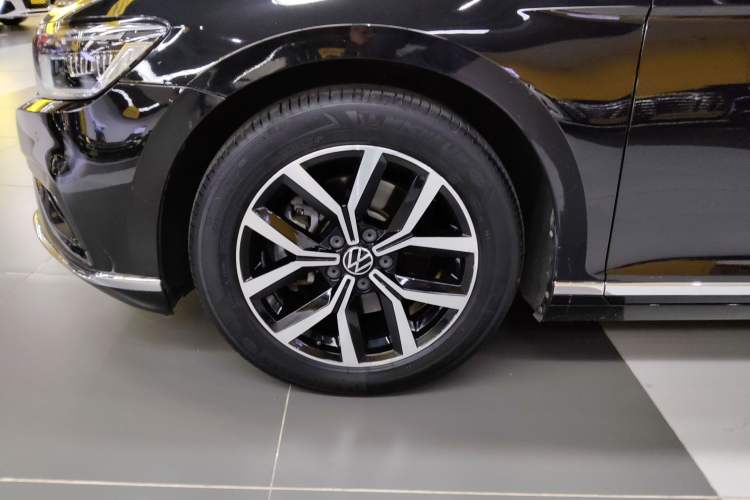 Used Volkswagen Magotan 2020 330TSI DSG Leading Model
