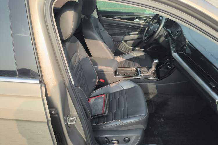 Used Volkswagen Passat 2019 330TSI Elite Edition China VI
