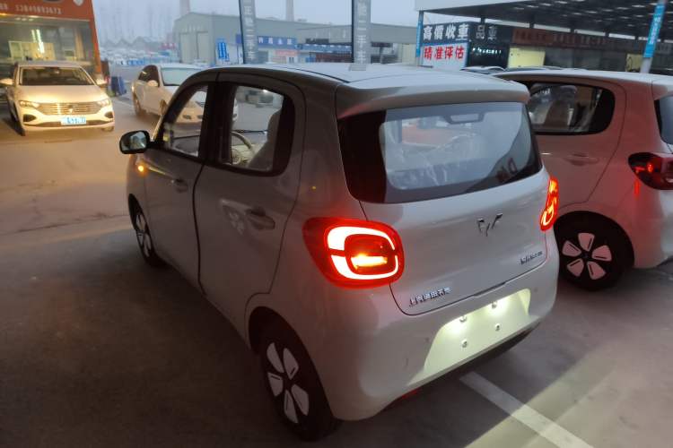 Used Wuling Hongguang MINIEV 2025 Four-Door Version Advanced Edition
