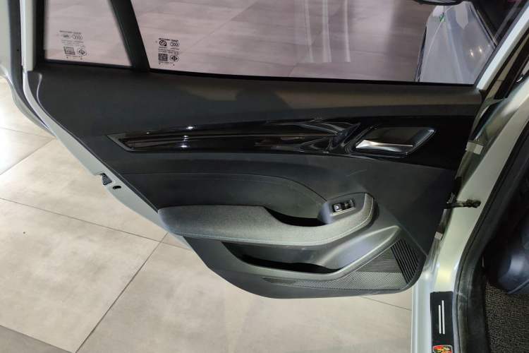 Used Roewe Ei5 2021 500 Admiration Edition
