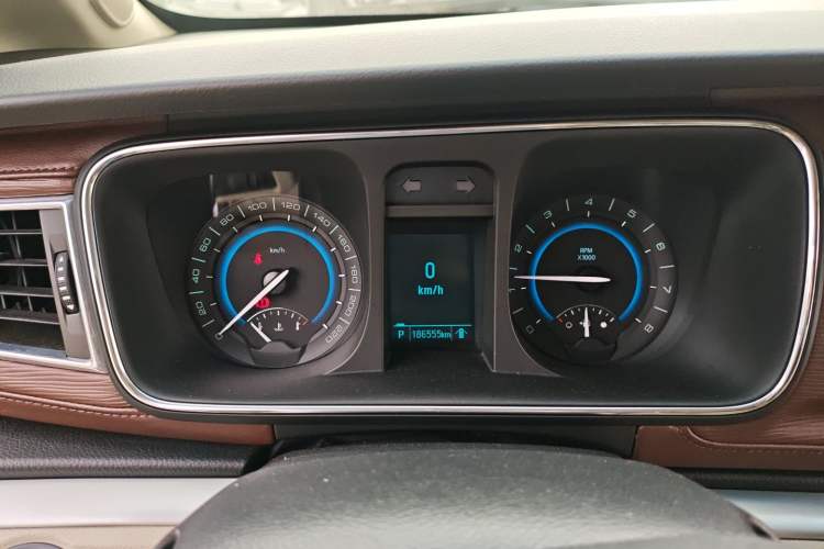 Used Buick GL8 2014 3.0L GT Luxury Business Haoya Edition
