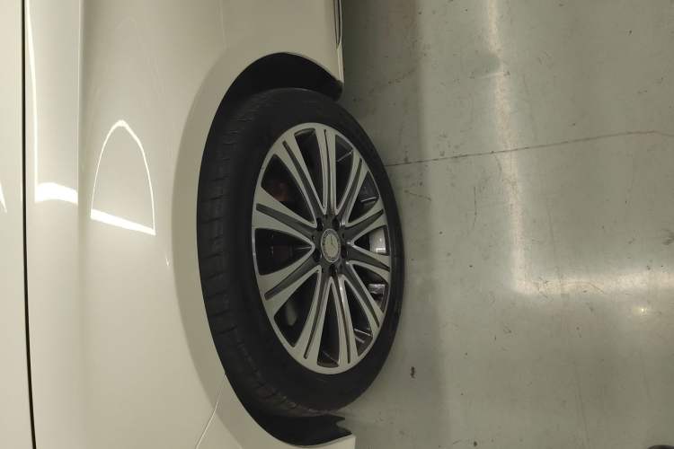 Used Mercedes-Benz E-Class 2016 E 300 L Luxury Model
