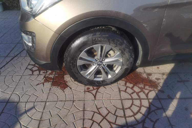 Used Hyundai Santa Fe 2015 2.0T Automatic All-Wheel Drive Smart Version 5 Seats