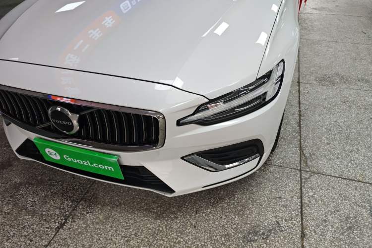 Used Volvo S60 2023 B4 Zhiyuan Luxury Edition
