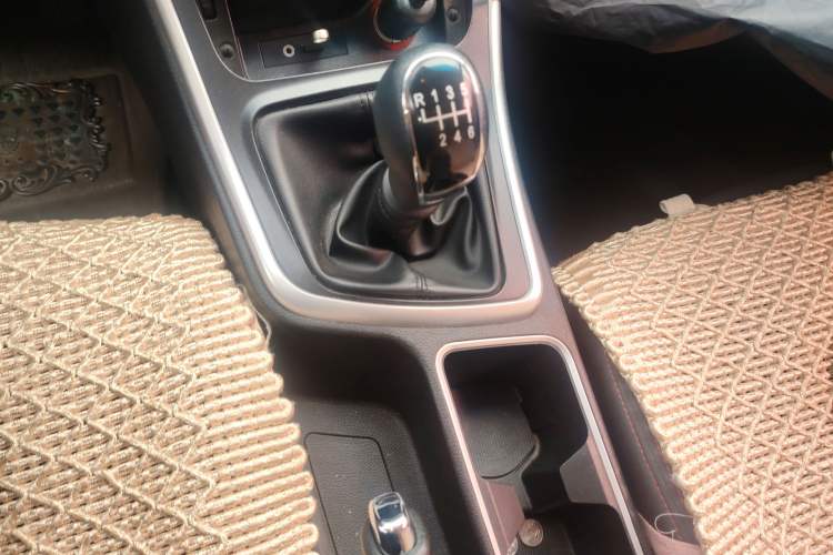 Used Baojun 560 2017 Rhythmic Edition 1.5T Manual Enjoyment Model
